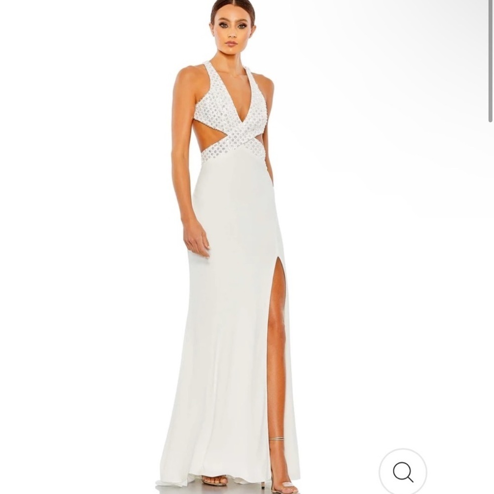 Mac Duggal FLORAL SEQUINED WHITE MAXI DRESS GOWN CROSS BACK